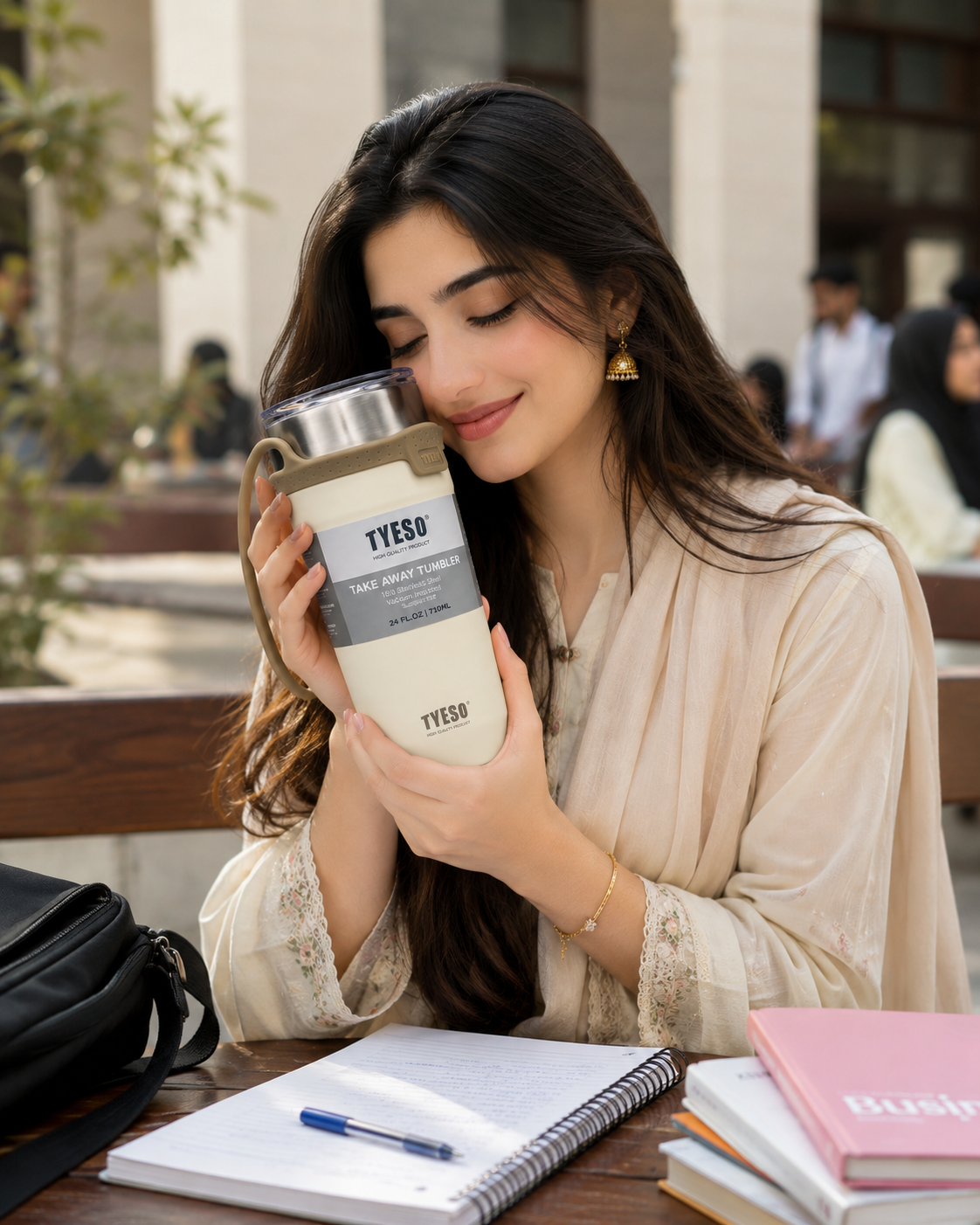 TYESO® Vacuum Insulated Tumbler – 710ml Premium Stainless Steel Travel Tumbler